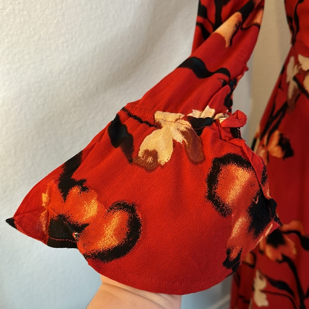 Band of the Free POLLY RED FLORAL WRAP MAXI DRESS Size Large NWT - Picture 9 of 11